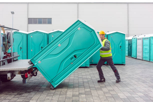 Portable Toilet Options We Offer in Ferrysburg, MI